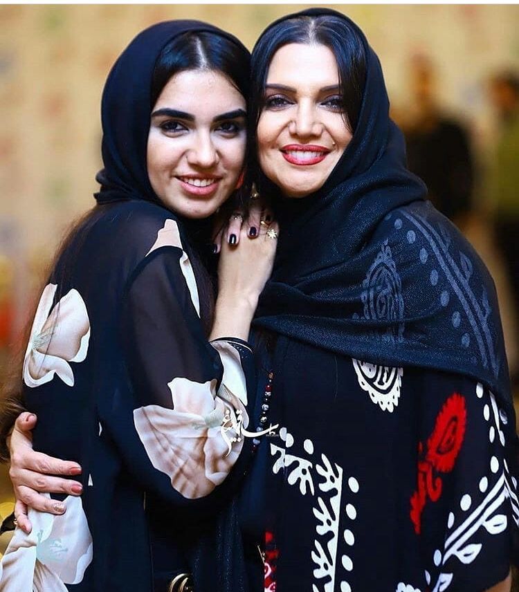 الهام پاوه_نژاد