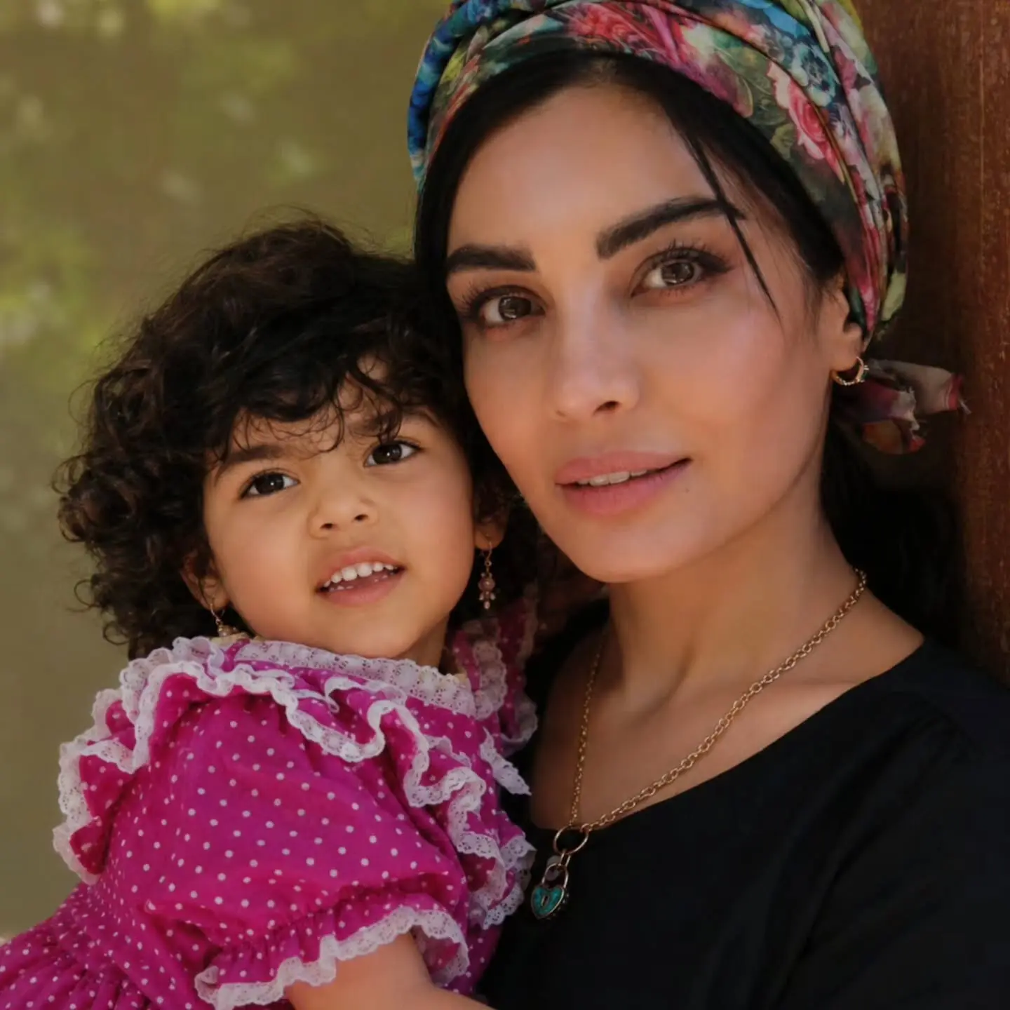 صحرا اسداللهی و کودکی اش