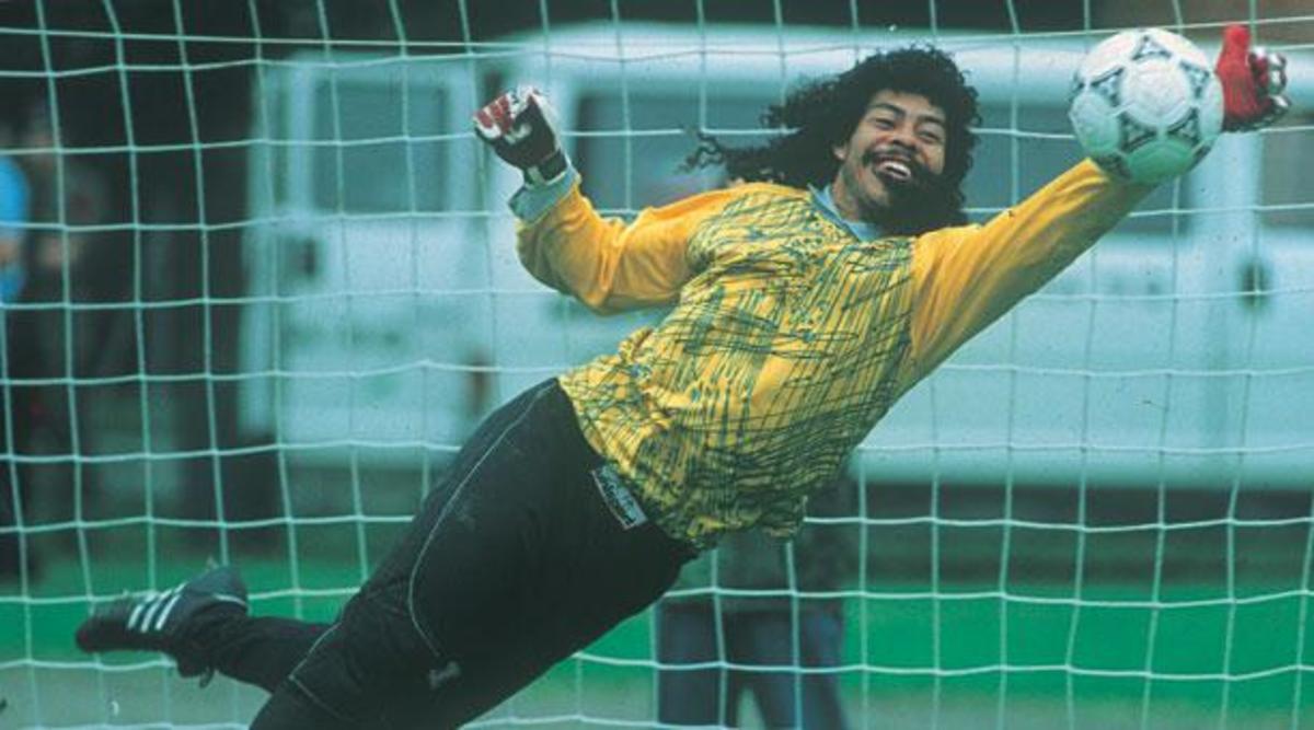5-goalkeepers-who-scored-against-their-counterparts