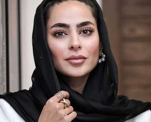 سلفی-جدید-سمانه-پاکدل-با-استایل-گنگش-1