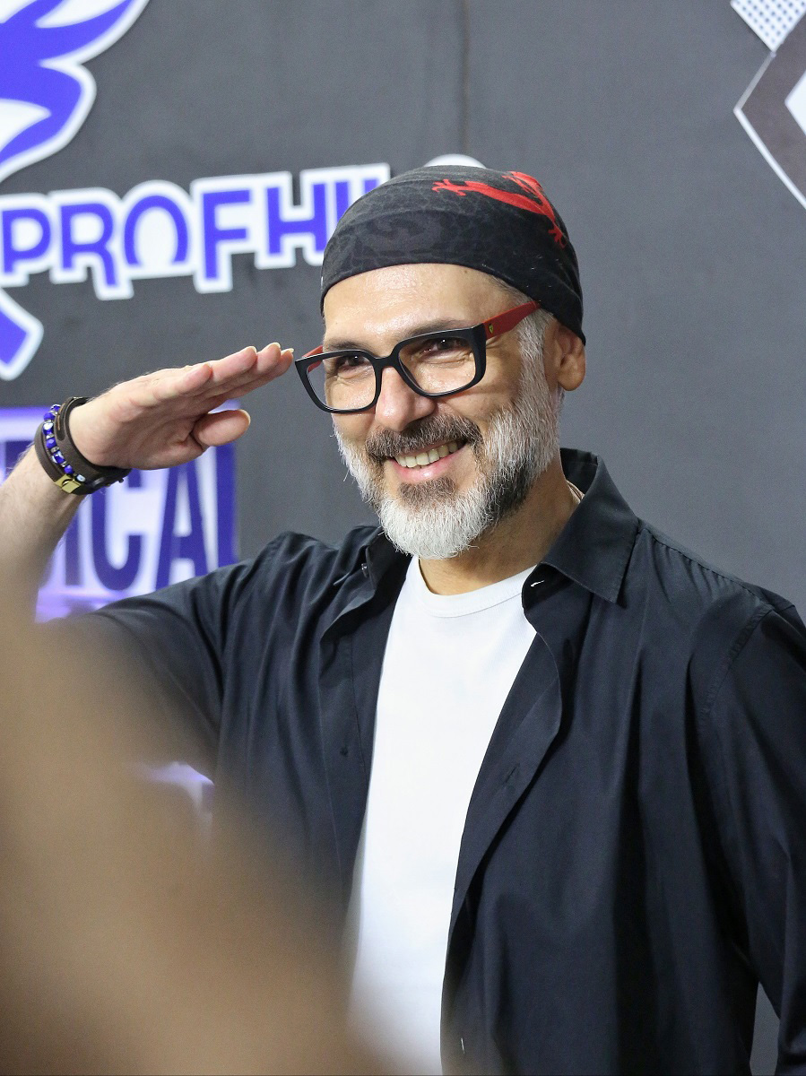 کوروش-تهامی-در-جشن-انجمن-منتقدان-1