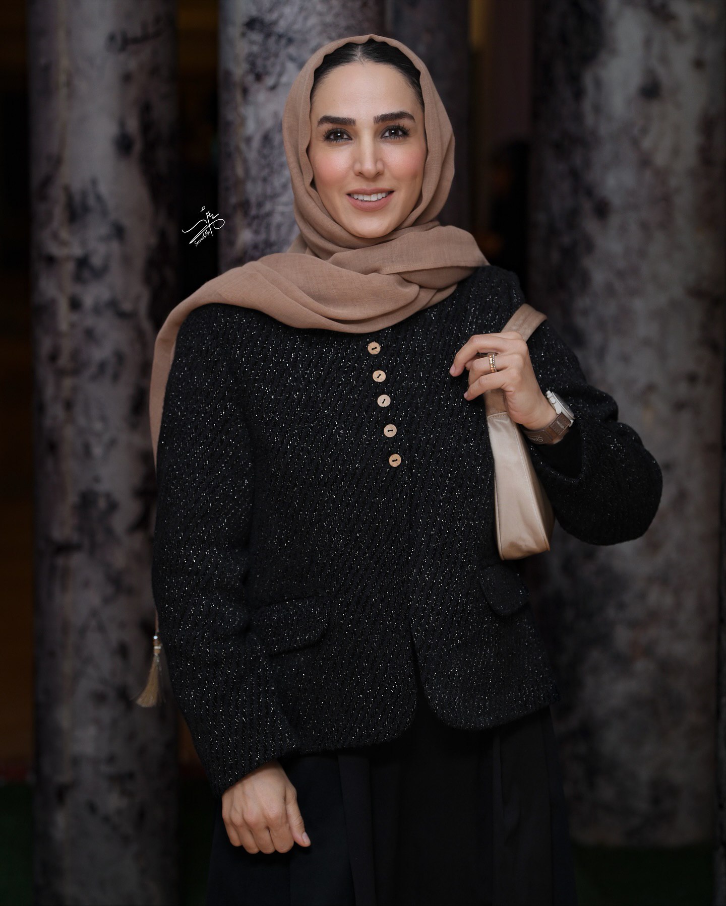 photo_2025-11-11_21-22-56