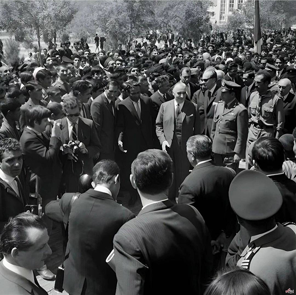 ژرژ ژان ریمون پمپیدو نخست وزیر وقت فرانسه در دیدار از شیراز 56 سال پیش