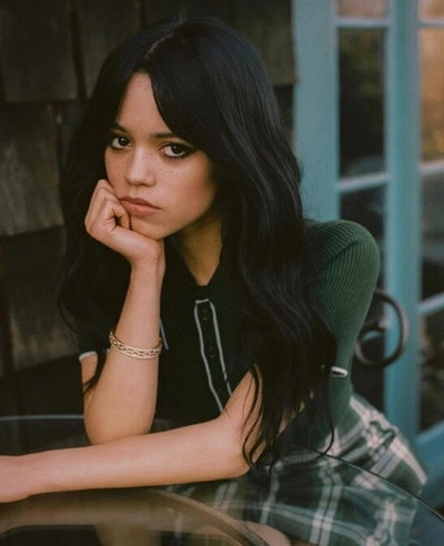 جنا اورتگا / ونزدی آدامز