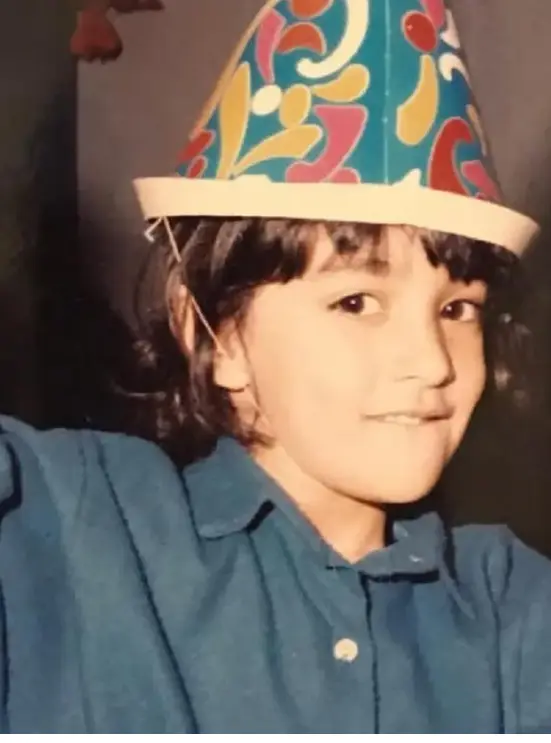Screenshot 2026-09-29 at 16-19-32 عکس سفر زمان؛ «مونا بانکی‌پور، مادر دارا حیایی» در ایام کودکی؛ دهه 60