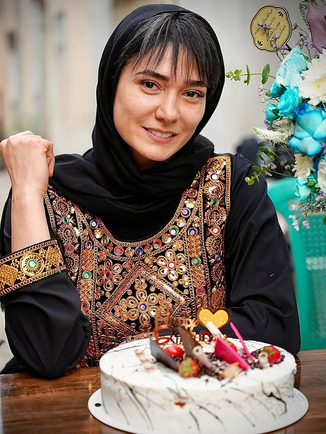 مینا