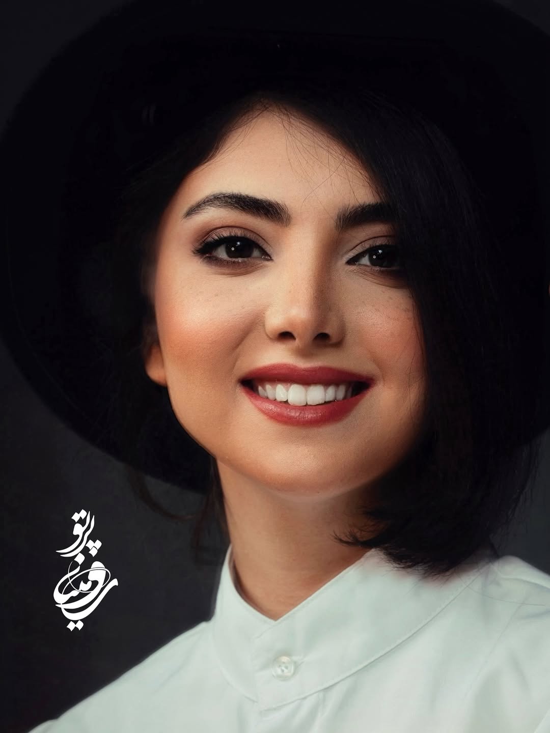 زیبا