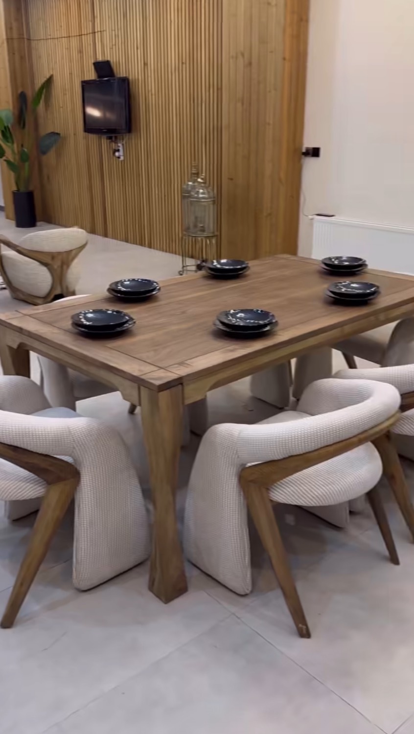 d843f9b6-b000-45c0-9f1d-3c086287c060