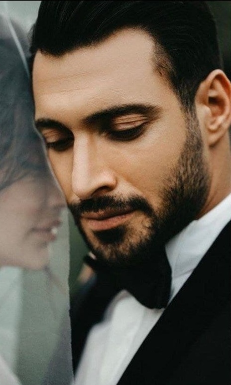 شجاع خلیل زاده