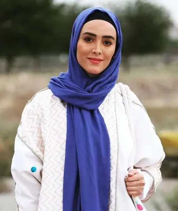 پونه عاشورپور 