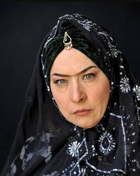  آزیتا، گوهر، سوسن و سیما تیرانداز