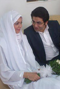  آزاده نامداری