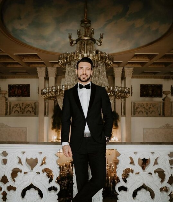 شجاع خلیل زاده