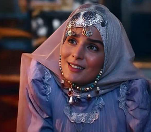 غزاله اکرمی