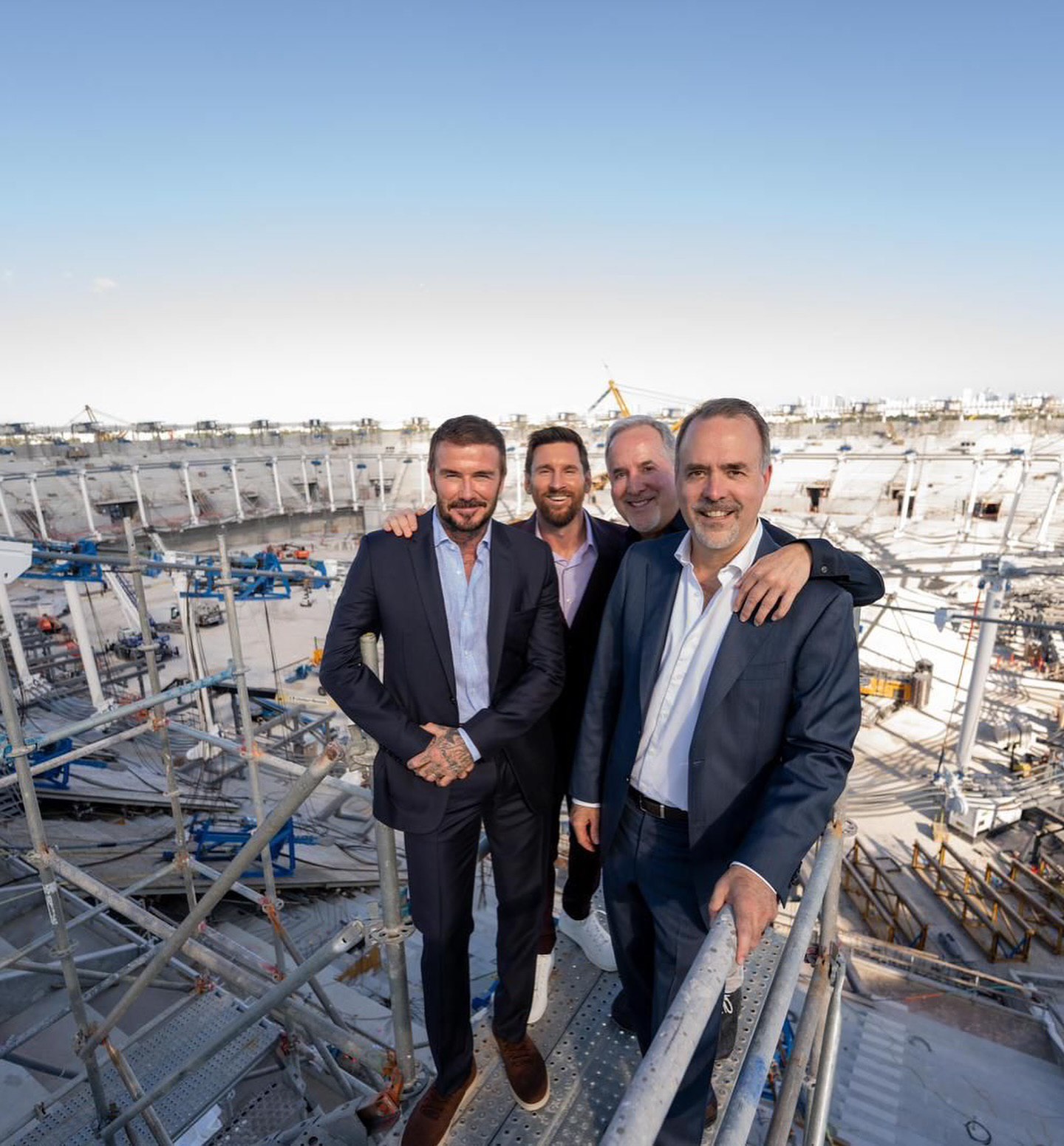 photo_2025-11-09_14-04-32