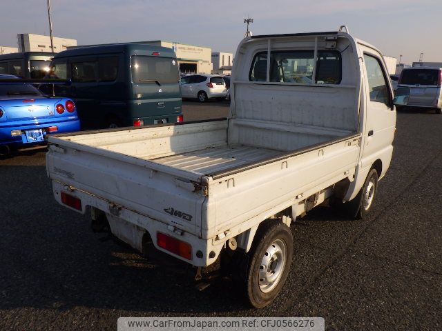 car_a5d99d84-35ea-47e4-a414-1e63c88e19cd_640_0