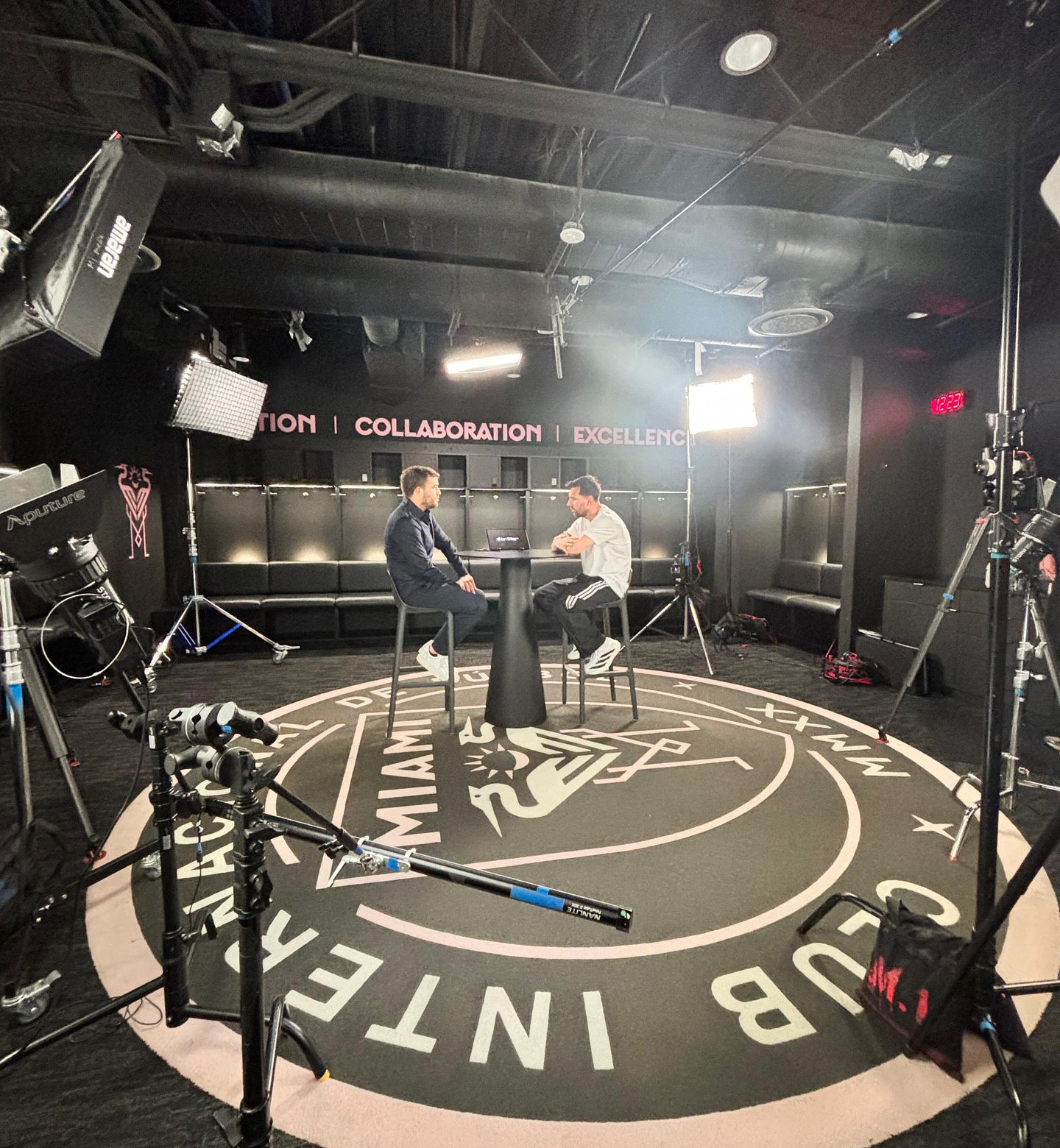 photo_2025-11-09_14-04-29