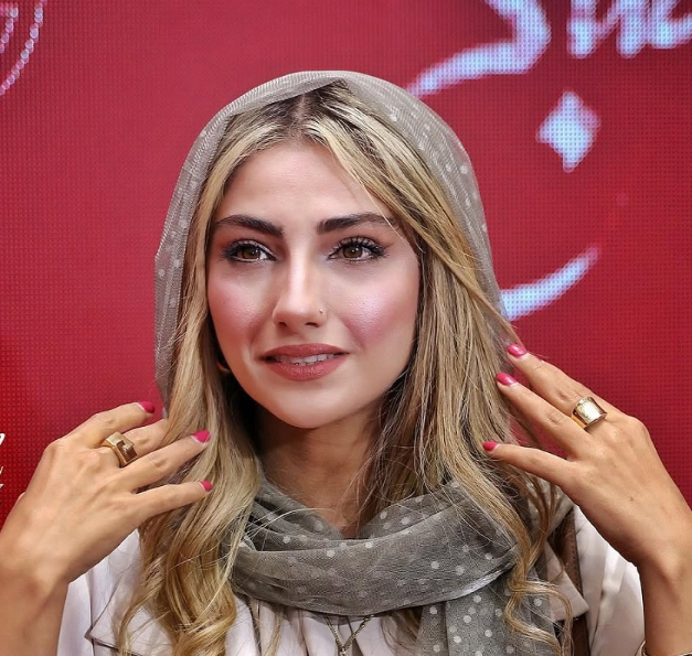 محیا دهقانی (6)