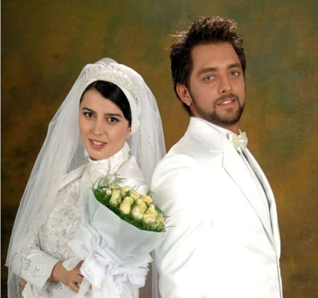 Screenshot 2025-10-12 at 01-39-38 عروسی بازیگران - جستجوی Google