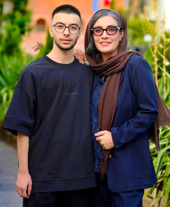 عکس جذاب لیلا زارع و پسرش سپنتا در یک مراسم خاص
