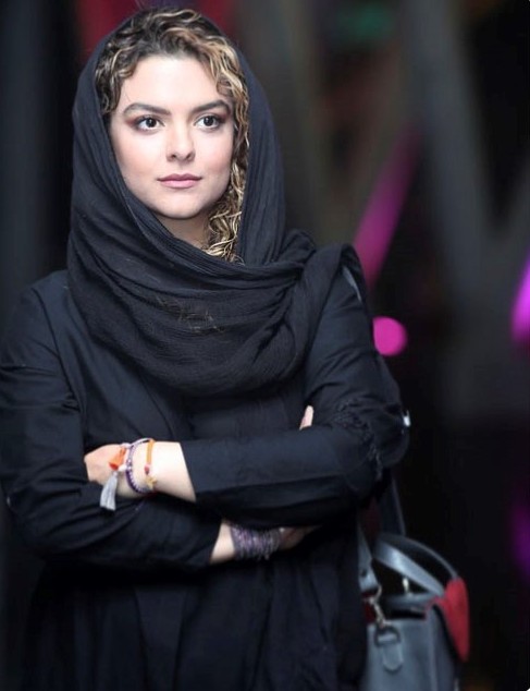دنیا مدنی