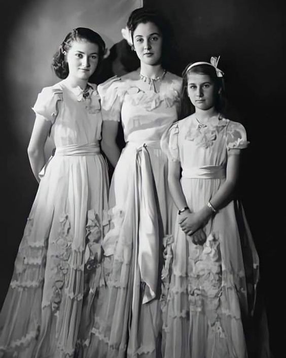 عکس خواهران فوزیه