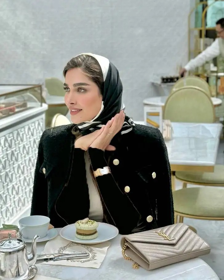 آناشید حسینی