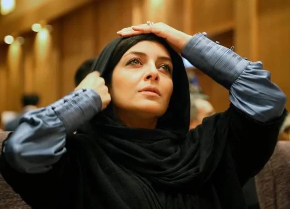 ساره بیات
