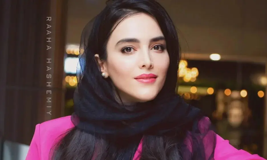 پونه عاشورپور 