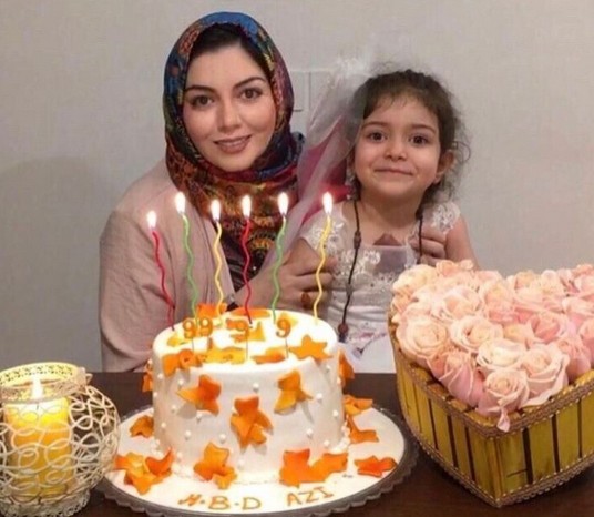 آزاده نامداری