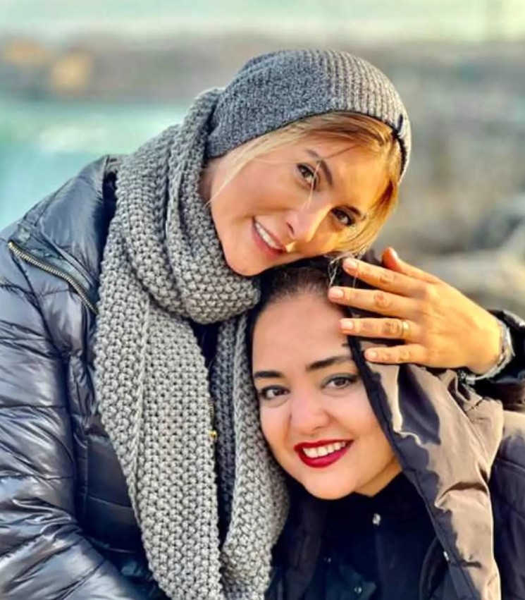 فریبا نادری و نرگس محمدی (2)