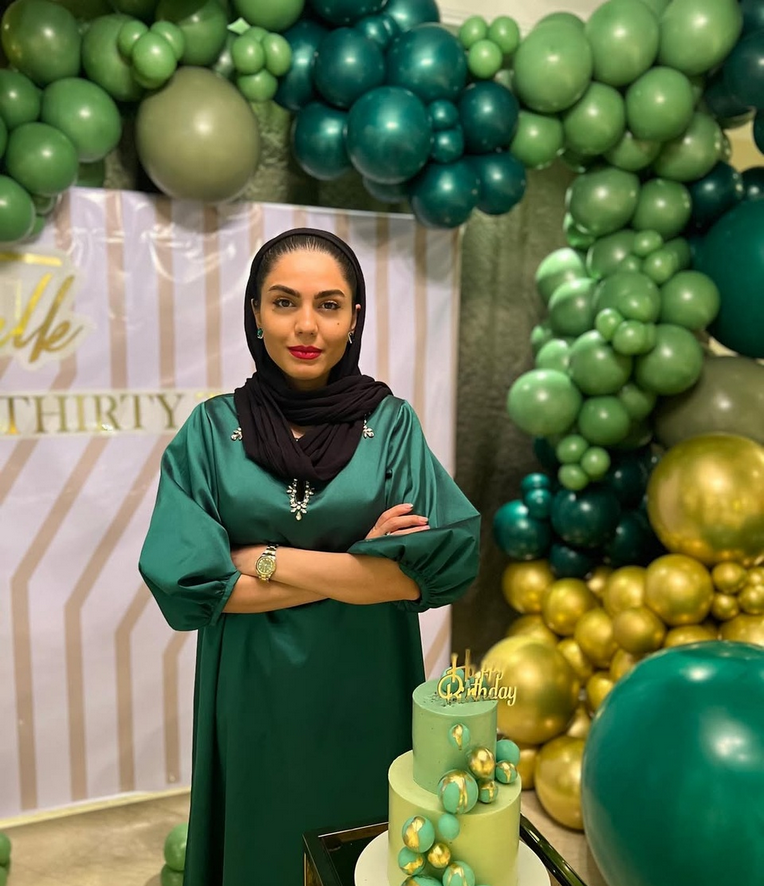 آزاده زارعی (2)