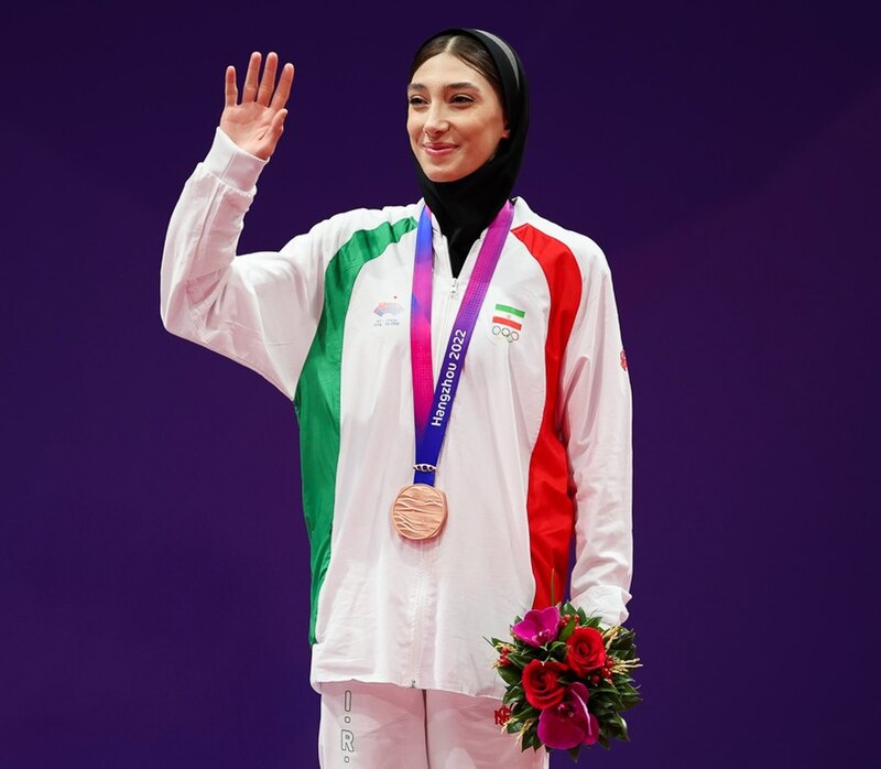 مبینا نعمت زاده