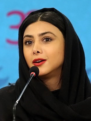 آزاده صمدی