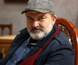 ADiU9KqkPcbR