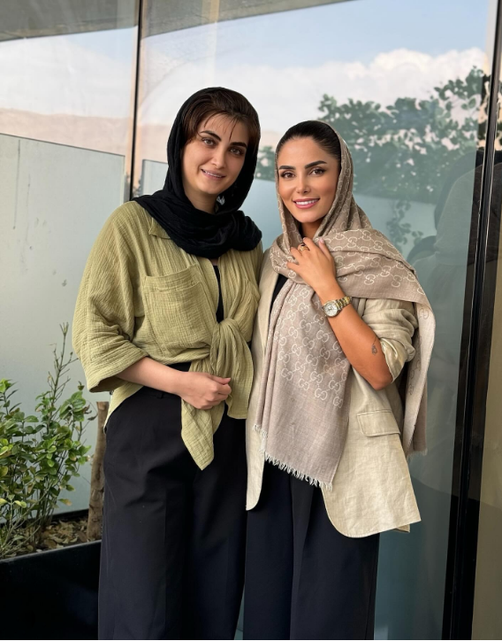 الناز ملک بازیگر سریال زخم کاری در کنار مدیر یک سالن آرایش و زیبایی در نیاوران تهران