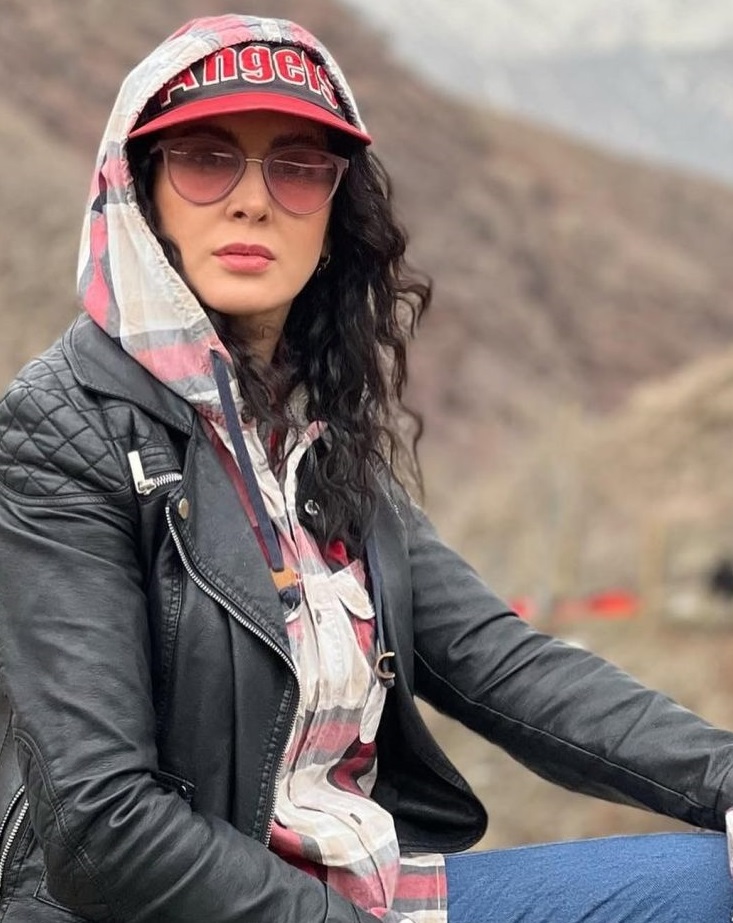 بیوگرافی-لیلا-بلوکات-3-768x1021
