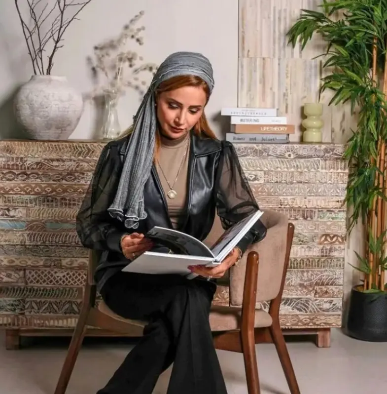 شبنم قلی خانی