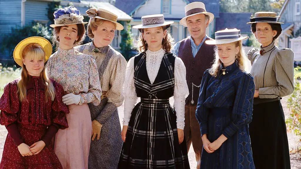 5bd22b4de3d17a1efa452a76_road-to-avonlea-costume_1