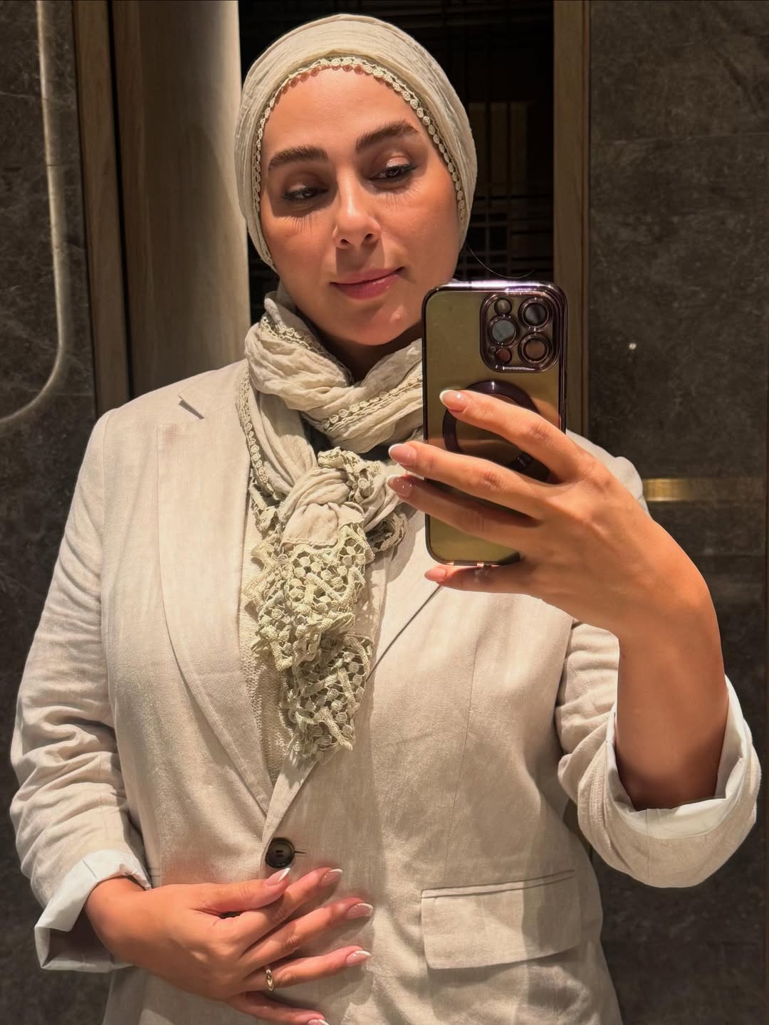 مهروز (1)