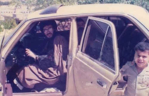 ‌تصویری دیده نشده از سید حسن نصر الله رهبر حزب الله لبنان در هنگام زندگی در قم است.