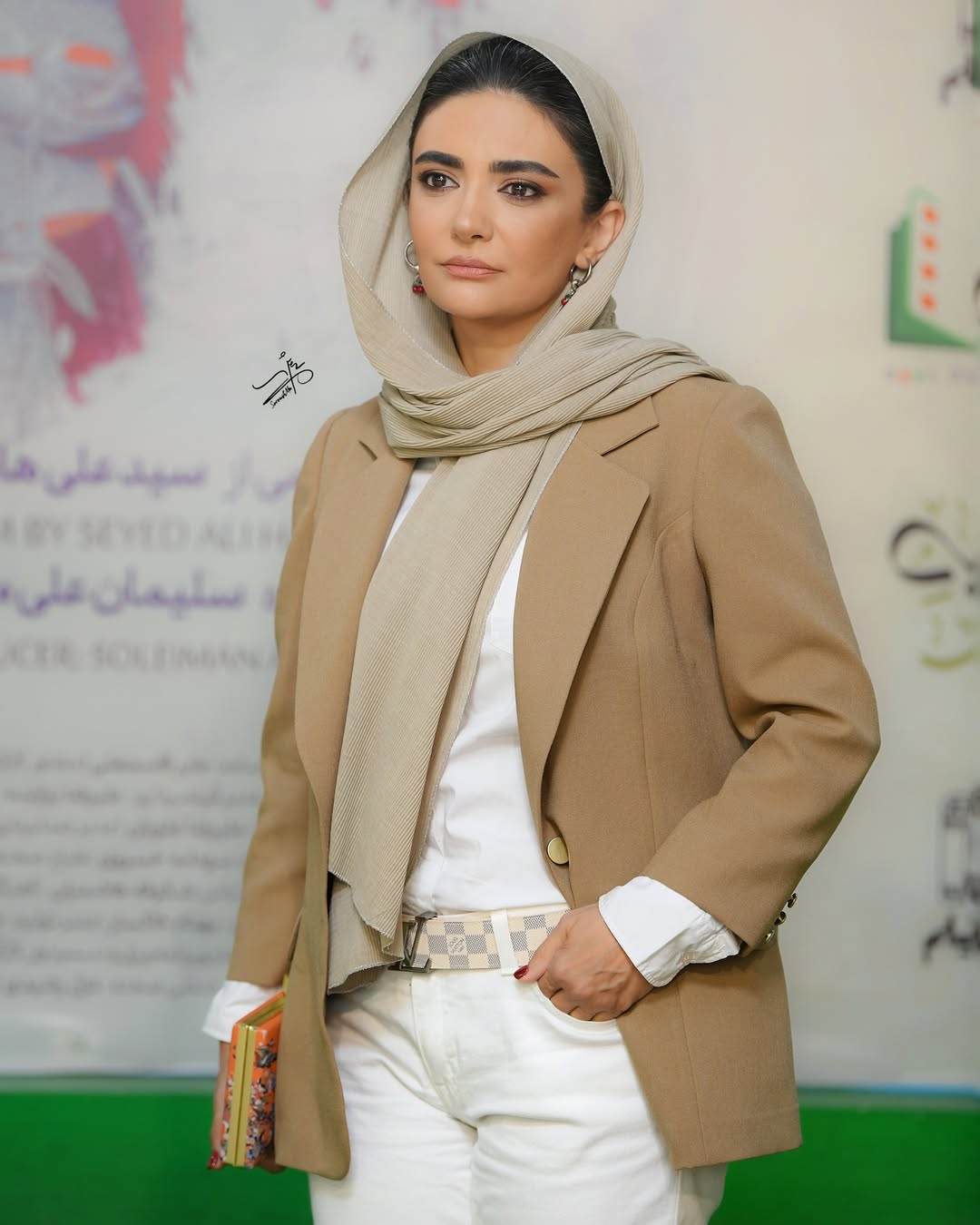 لیندا (3)