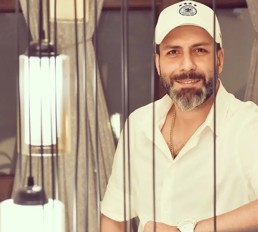 alhi-aarzo-knid-hmh-dnia-jft-jft-bshn-jlo-aarzohat