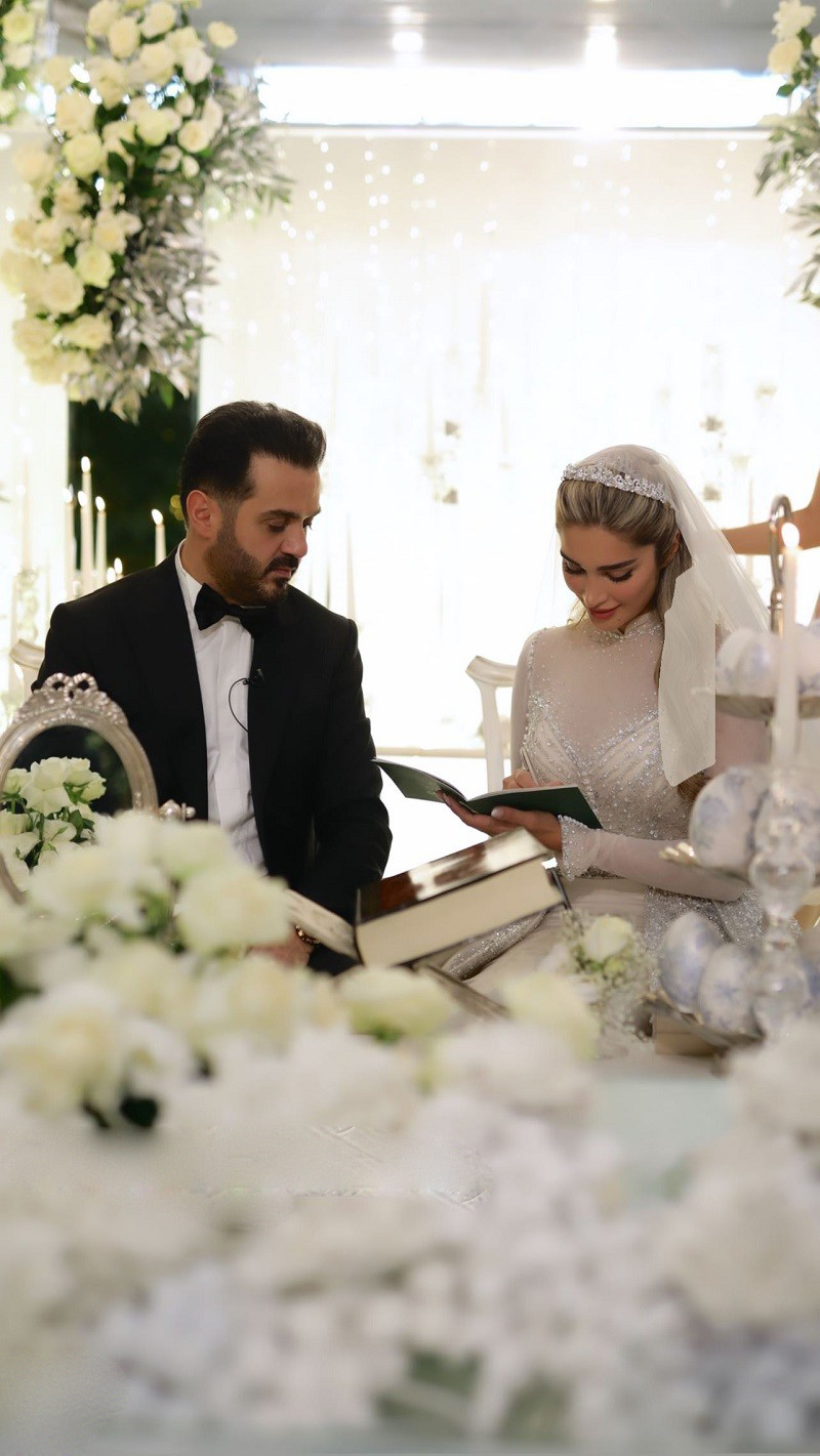 آناشیدحسینی