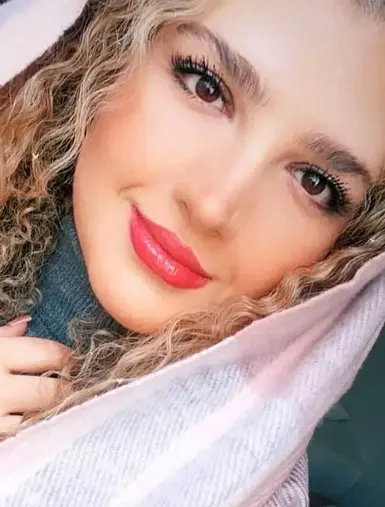 روژان آریامنش