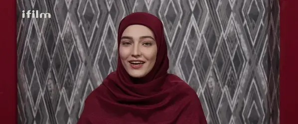 بیوگرافی هانیه مومنیان مجری شبکه آی فیلم