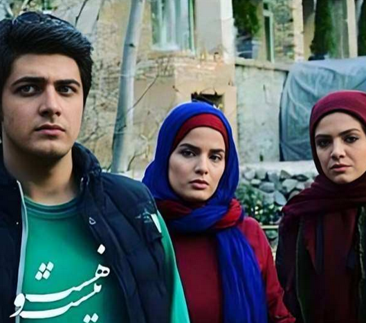 غزاله اکرمی