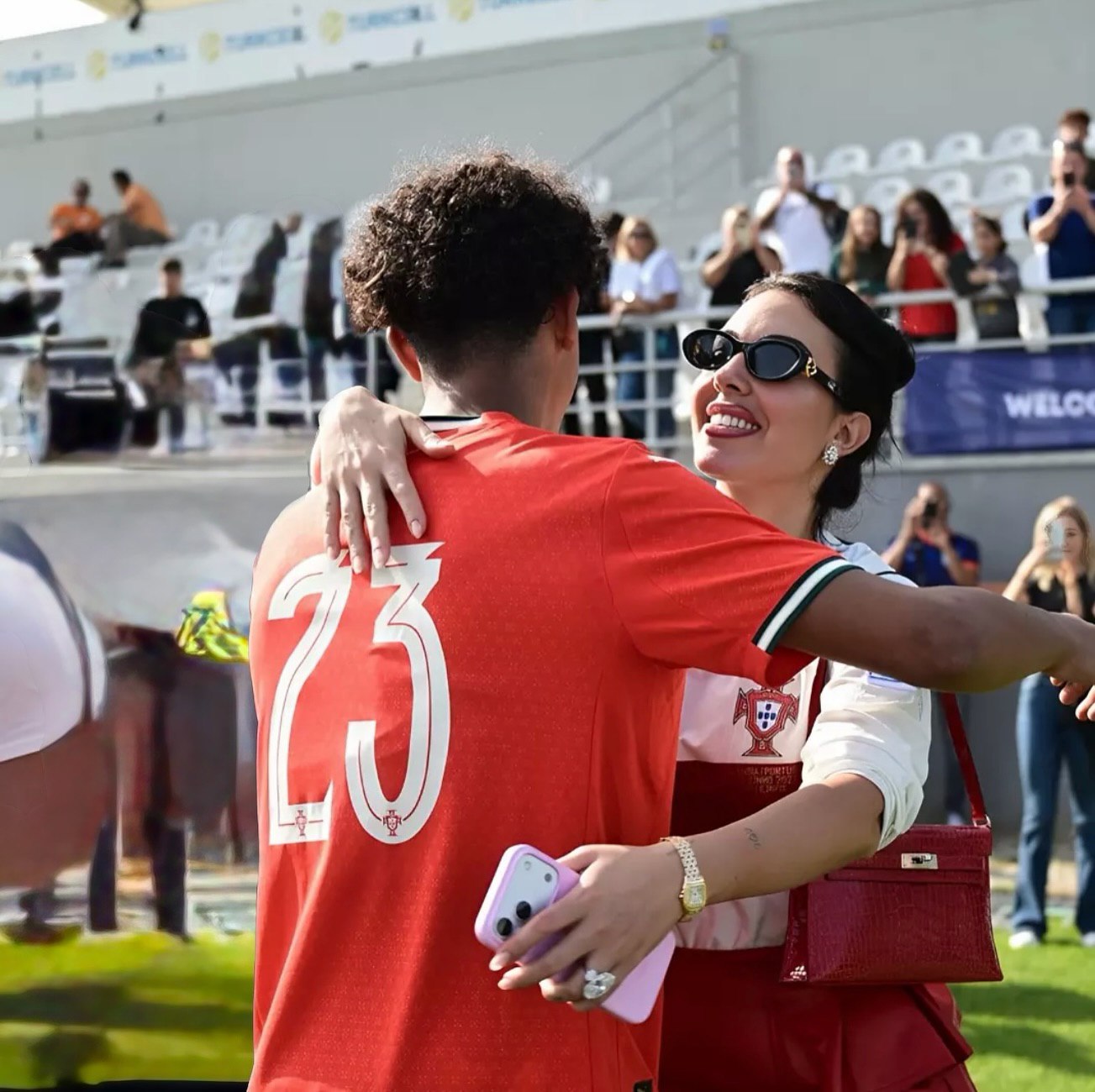 photo_2025-11-08_23-41-13