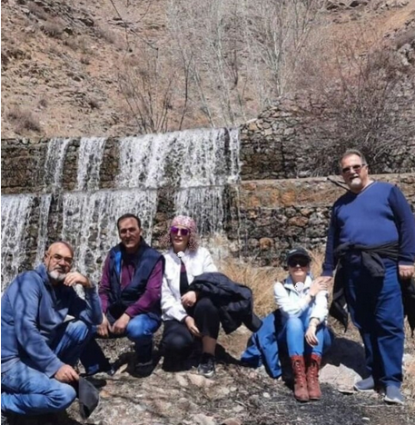 Screenshot 2025-11-07 at 19-21-57 یادی کنیم از اولین سیزده بدر عاشقانه آناهیتا همتی نرگس سریال خانه به دوش و همسرش همراه خانواده پرجمعیتشان