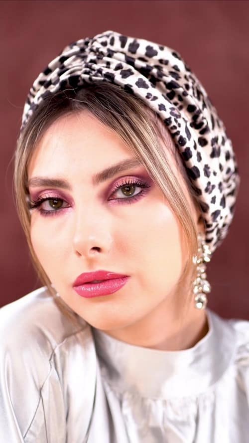 گیسو دیبا